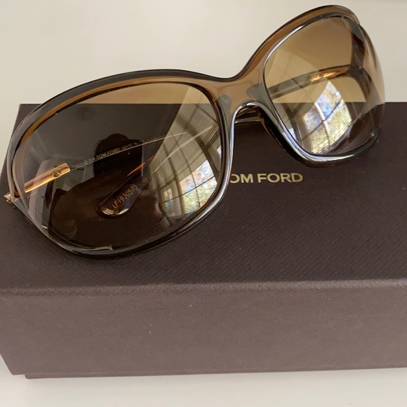 TOM FORD Sunglasses Jennifer FT 0008 - Picture 2 of 6